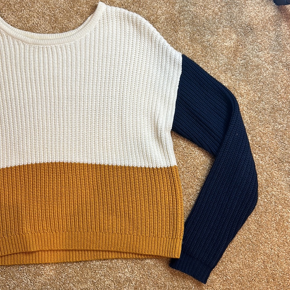 Sweater - Picture 2 of 3
